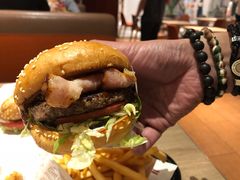 -The Habit Burger Grill 哈比特汉堡(复兴soho店)