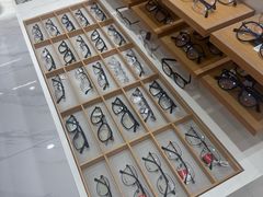 -光明眼镜·蔡司授权(九亭U天地店)