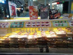 -周黑鸭(北京海淀区新中关店)