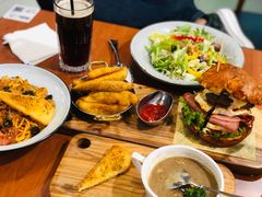 薯角-魏斯理汉堡(西安沣东吾悦店)