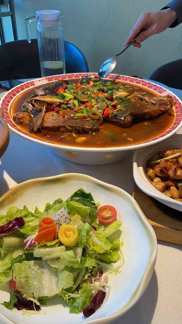 旺顺阁·新京菜(大融城店)-"不是很饿,两个人就点了一份招牌鱼头泡饼