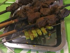 -布尔津河堤夜市