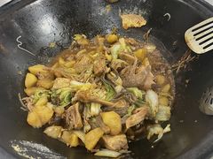 -粘豆包柴火铁锅炖
