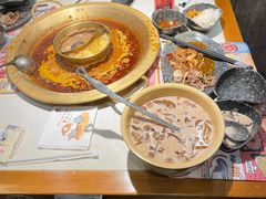 -哥老官重庆美蛙鱼头(五角场合生汇店)