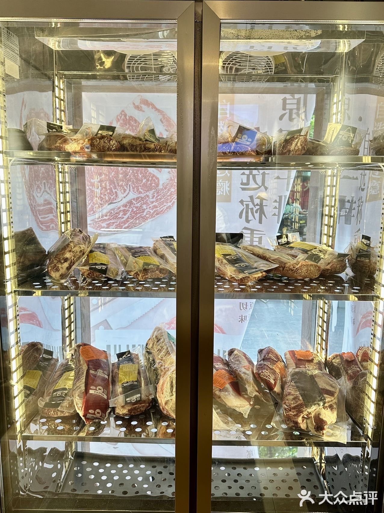 南宁新竹路！适合情侣闺蜜约会的氛围感牛排店！