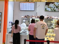 门面-白玉兰食品甜凤店(合生汇店)