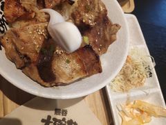 日出千层五花-熊吞·大碗丼烧肉饭(西市场嘉华店)