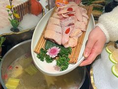 -得意咚瓜·顺德鱼生·冬瓜火锅(深圳首店)