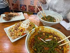 特色三合一-手擀菠菜面(西康路店)