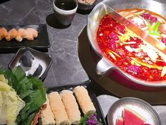 -湊湊火锅·茶憩(杭州湖滨银泰in77店)