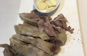 Classic Hand-Ripped Lamb (Half Pound)