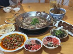 -大众跷脚牛肉馆·非遗传承单位(峨眉山店)