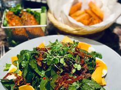 牛肉温泉蛋沙拉-Lets burger非常汉堡·环球风味(蓝色港湾店)