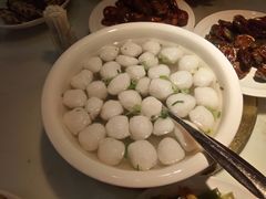 鱼丸汤-日丰园海肠水饺·老字号大连海鲜(和平广场店)