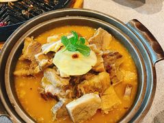 酸木瓜炖牛腩-半山腰·云南菜(侨福芳草地店)