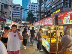 -正宁路小吃夜市