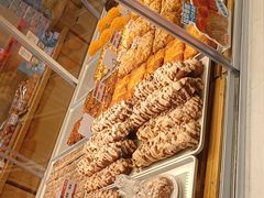 -缇纳甜妮·西餐·甜点(商字店)