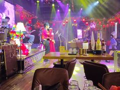 -喜鹊音乐酒馆(西街店)