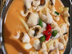 -老滇山寨•云南特色菜•地方菜•民族风情歌舞表演(金碧店)