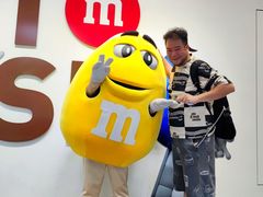 -m豆巧克力世界(上海世茂广场店)