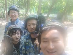 -亲兄弟真人CS团建拓展基地