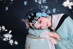点击看大图 -盘子女人坊古装写真摄影(南京总店)