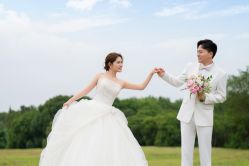 -雪中彩影婚纱摄影·微光艺术中心