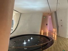 -涨巢·潮玩水疗局