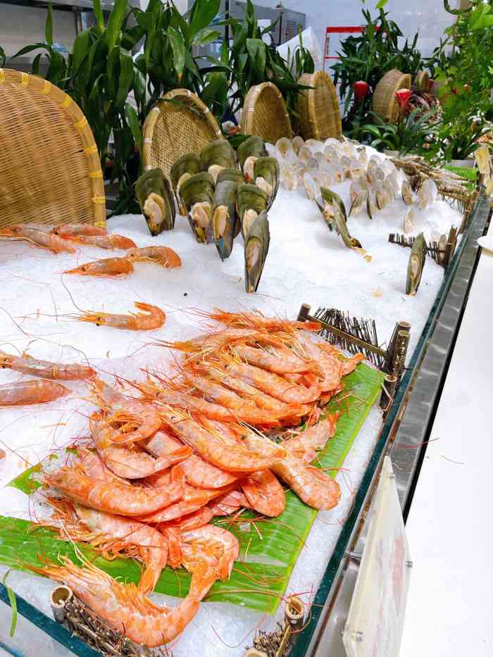 珍海肴海鲜自助餐厅(松榆南路店)-"朋友聚会,本来说去第六季,大众搜了
