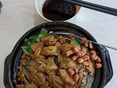 香菇鸡肉煲仔饭-桂林米粉(洋桥店)