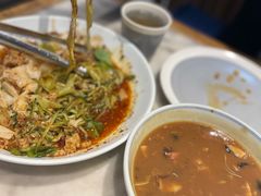 招牌香辣凉皮-掌柜的店·河南菜(新天地店)
