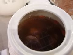 海椰皇炖乌鸡-尚一汤·粤菜海鲜(环球港店)