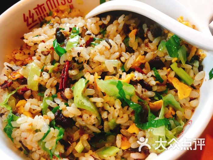 丝恋芽菜脆哨肉末炒饭