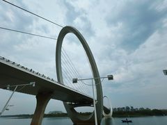 -南京眼步行桥