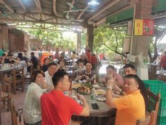 大堂-满記土窑烧鷄波浪山莊