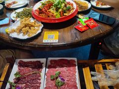-乡土黄·鲜牛肉火锅·小龙虾(兴业街店)