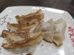 招牌锅贴-哈贵锅贴(复兴南街店)