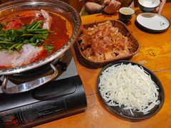 -老滇山寨•云南特色菜•地方菜•民族风情歌舞表演(金碧店)