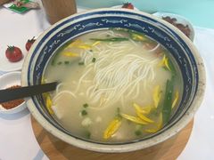 -新世界·过桥米线宴