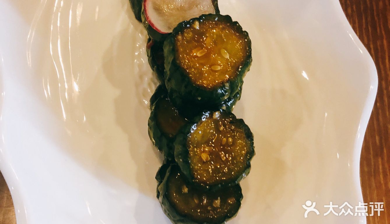 中国园林风，庭院深深，错落有致，好在菜的味道也不差