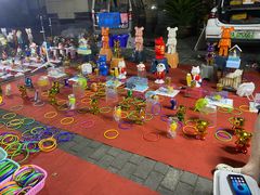 -吴山路夜市