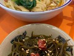 -顺溜·手工刀削面·黑金店(铜锣湾店)