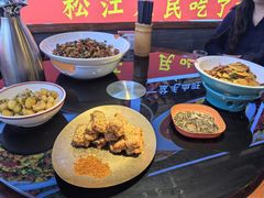 -川流不息·地道川菜·小龙虾(新松江路店)