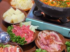 酸汤锅底-黔有有贵州酸汤夺夺粉火锅(五味十字店)