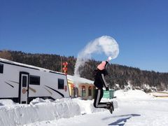 -亚布力新体委滑雪场