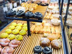 -焙丽拾光(麦凯乐直营店)