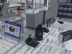 -光明眼镜·蔡司授权(徐泾店)