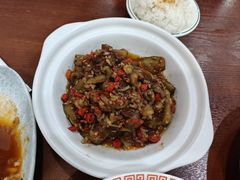-湖南人家湘菜馆(镇江路店)