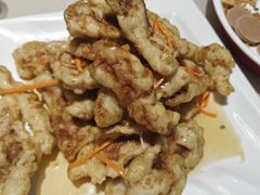 -老码头黑皮肘子锅包肉(赣水路店)