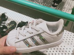 -阿迪达斯(武林银泰三叶草店)